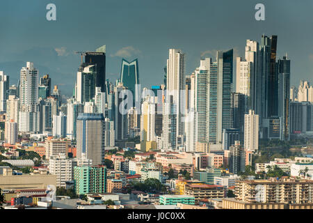 Vista sulla città di Panama da El Ancon, Panama America Centrale Foto Stock