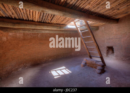 Pueblo Kiva, Pecos National Historical Park, Pecos, Nuovo Messico, STATI UNITI D'AMERICA Foto Stock