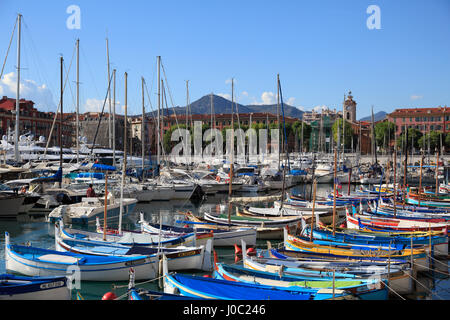 Port Lympia, Porto, Nizza, Alpes Maritimes, Cote d'Azur, in Provenza Costa Azzurra, Francia Foto Stock