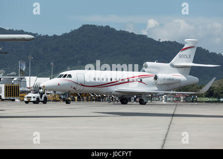 Dassault Aviation Falcon 900LX a Langkawi internazionale marittimo e del settore aerospaziale (LIMA) Exhibition 2017 Foto Stock