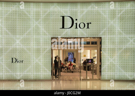 La Dior store nel centro commerciale di Dubai Foto Stock