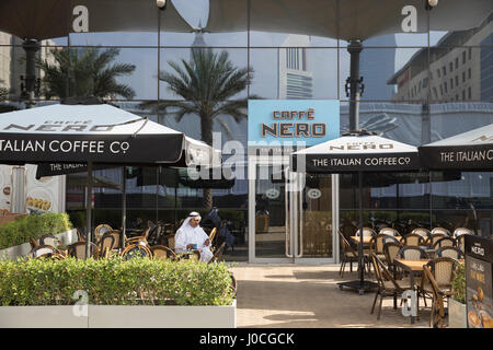 Cafe Nero coffee shop, presso il World Trade Centre di Dubai. Emirati arabi uniti Foto Stock