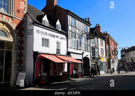 Il famoso Ye Old pasticcio di maiale shoppe e salsiccia il negozio nella città mercato di melton mowbray, leicestershire, England, Regno Unito Foto Stock