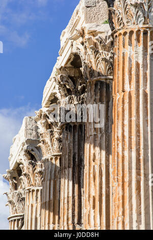 Colonne di ordine corinzio, dal Tempio di Zeus Olimpio, Atene (Grecia) Foto Stock