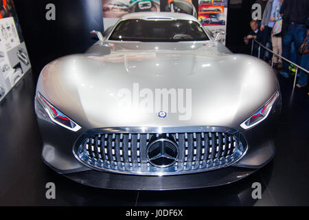 Francoforte, Germania - 23 settembre 2015: Frankfurt International Motor Show (IAA) 2015. La Mercedes-AMG Vision Gran Turismo Foto Stock