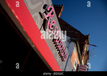 Il Curry Mile, Cucina Mondiale Take Away, Oxford Road, Manchester quartiere studentesco, Greater Manchester Foto Stock