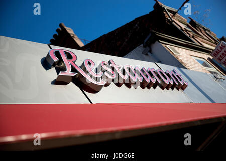 Il Curry Mile, Cucina Mondiale Take Away, Oxford Road, Manchester quartiere studentesco, Greater Manchester Foto Stock