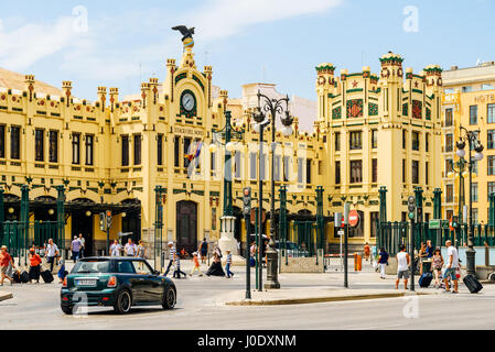 VALENCIA, Spagna - 01 agosto 2016: Aperto nel 1852 la Stazione Nord (Estacion del Norte o Estacio del Nord) è la principale stazione ferroviaria di Valencia e ho Foto Stock