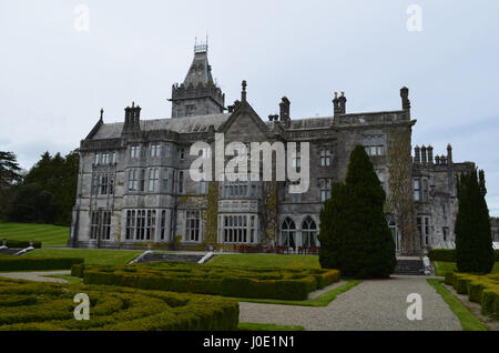 L'Irlanda bello Adare manor nella contea di Limerick. Foto Stock