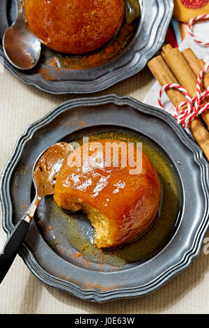 Natale cannella caramello torte Foto Stock