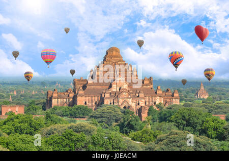 Dhammayangyi Tempio è il più grande tempio Buddista situato a Bagan, Myanmar. Foto Stock