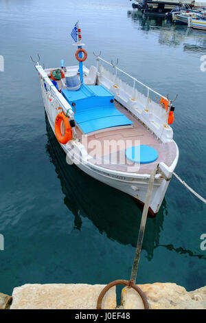 Greco in barca da pesca Foto Stock