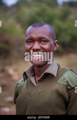 Segnalatori acustici Askari guardia in Masai Mara National Park in Kenya Foto Stock