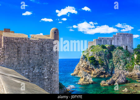 Vista in marmo a scenario mediterraneo in Croazia, Dubrovnik fortezze. Foto Stock