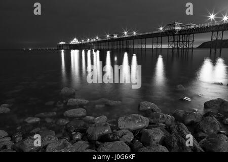 Fotografia di © Jamie Callister. Llandudno Pier, Conwy County, il Galles del Nord, 6 Aprile 2017 Foto Stock