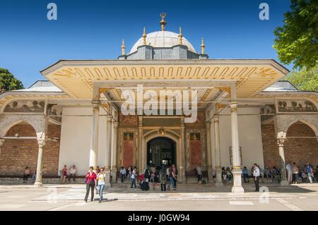 Gate di felicita, l'ingresso nella corte interna del palazzo Topkapi a Istanbul, Turchia. Foto Stock