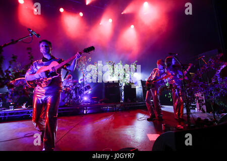 Londra, Regno Unito. Xii Apr, 2017. British Sea Power performance dal vivo sul palco a Shepherds Bush O2 Impero a Londra. Foto data: mercoledì 12 aprile, 2017. Credito: Roger Garfield/Alamy Live News Foto Stock