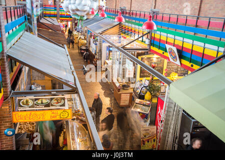 Ottawa, Canada - 15 Aprile 2016: all'interno di Byward Mercato Coperto sale Foto Stock