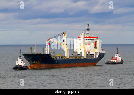BBC Chartering azionato il sollevamento pesante nave Tennesse BBC in arrivo nel porto di Aberdeen, Regno Unito Foto Stock