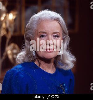 Britische Opernsängerin Gwyneth Jones in der Sendung 'Ihr Musikwunsch', Deutschland 1980er Jahre. British cantante lirica Gwyneth Jones, Germania degli anni ottanta. Foto Stock