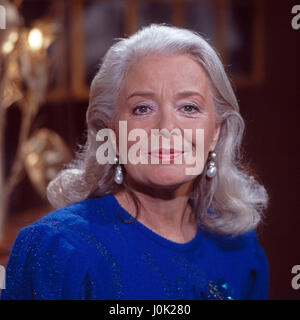 Britische Opernsängerin Gwyneth Jones in der Sendung 'Ihr Musikwunsch', Deutschland 1980er Jahre. British cantante lirica Gwyneth Jones, Germania degli anni ottanta. Foto Stock