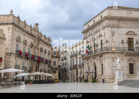 Il beneventano del Bosco townhouse e Palazzo Vermexio in piazza del Duomo (piazza del Duomo) sull'isola di Ortigia, Siracusa, Sicilia Isola, Italia Foto Stock