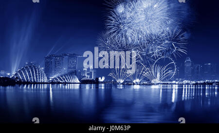 Fuochi d'artificio nella Marina Bay, Singapore Foto Stock