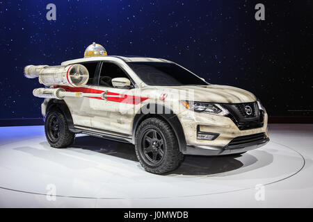 Nissan Rogue uno: Star Wars Storia illustrata al New York International Auto Show 2017, presso il Jacob Javits Center. Questo è stato premere il giorno 1 Foto Stock