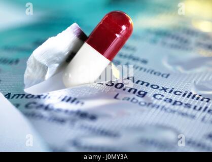 Amossicillina Farmaco antibiotico capsule. Foto Stock