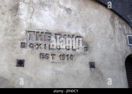 L'esterno dell'anello Boxing Club, Ewer Street, Southwark, Londra, Regno Unito. Foto Stock