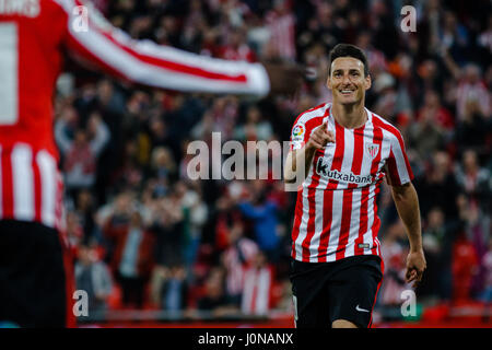 20170414 Bilbao: Athletic Bilbao avanti Aduriz celebra il suo obiettivo durante la Liga Santander corrispondono tra Athletic Bilbao v Las Palmas a San Mames Stadium il 14 aprile 2017 a Bilbao Vizcaya, Spagna. Foto: Cronos/Alvaro Campo Foto Stock