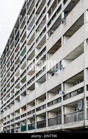 Esterno di cavi Wynd Casa appartamento edificio , noto anche come la banana appartamenti, in Leith, Edimburgo, Scozia. Foto Stock