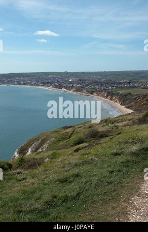 Vista dalla cima del Ballard scogliere sulla baia di Swanage Foto Stock