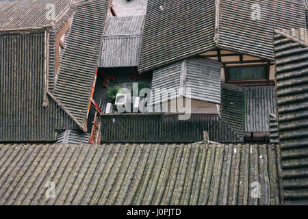 Un tradizionale vecchio zona residenziale di Chongqing Cina,della Cina di minoranze etniche Foto Stock