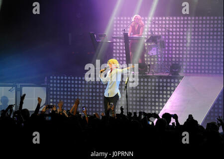 Ross Lynch e Rydel Lynch (r) di R5 esegue presso il Teatro Greco su agosto 23rd, 2015 a Los Angeles, California. Foto Stock