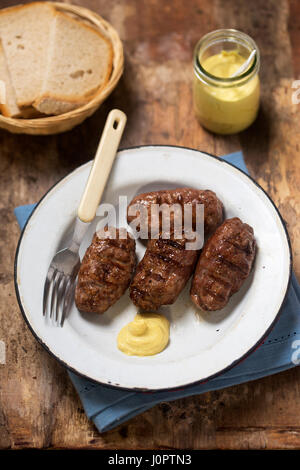 Mititei grigliate di carne macinata roll Foto Stock