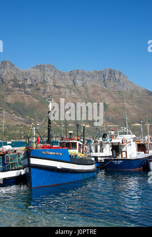 Ormeggiate barche da pesca Hout Bay Città del Capo Sud Africa Foto Stock