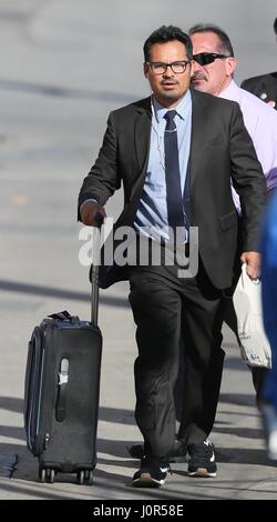 Michael Pena visto arrivare al ABC studios per Jimmy Kimmel Live con: Michael Peña dove: Los Angeles, California, Stati Uniti quando: 16 Mar 2017 Foto Stock