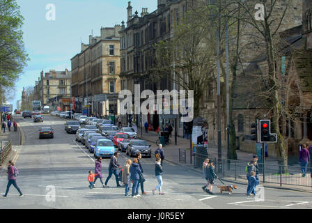 Byres Road Glasgow street e i giardini botanici intersezione semaforo west end Foto Stock