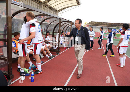 Kashiwanoha Stadium, Chiba, Giappone. Xvi Apr, 2017. Takeshi Okada (FC) Imabari, Aprile 16, 2017 - Calcetto : Giappone Football League (JFL) 2017 1° stadio tra Briobecca Urayasu 0-2 FC Imabari a Kashiwanoha Stadium, Chiba, Giappone. Credito: YUTAKA AFLO/sport/Alamy Live News Foto Stock