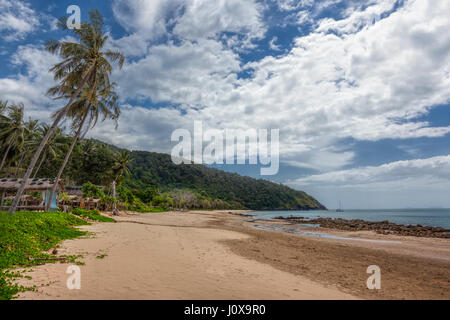 Il bambù Bay Beach in Koh Lanta Yai, Provincia di Krabi, Thailandia, Sud-est asiatico Foto Stock