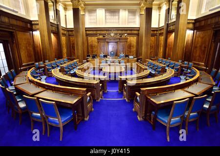 Camera di consiglio, Barnsley Town Hall, South Yorkshire, Regno Unito. Foto Stock