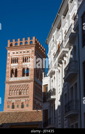 Torre de El Salvador torre in stile mudéjar è un sito Patrimonio Mondiale dell'UNESCO,Teruel, Spagna Foto Stock