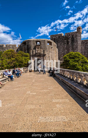 Dalmazia Croazia Dubrovnik vista città vecchia porta Pile Foto Stock