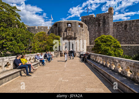 Dalmazia Croazia Dubrovnik vista città vecchia porta Pile Foto Stock