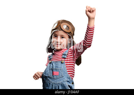 Felice asian bambino ragazza in costume pilota con passione l'espressione isolate su sfondo bianco Foto Stock