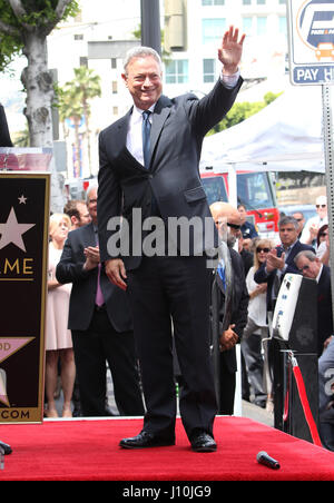 Hollywood, CA. Xvii Apr, 2017. Gary Sinise, a Gary Sinise onorato con la stella sulla Hollywood Walk of Fame a Hollywood Walk of Fame In California il 17 aprile 2017. Credito: Fs/media/punzone Alamy Live News Foto Stock