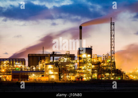 Il biossido di titanio impianto chimico vicino Teesmouth Riserva Naturale. Opere Greatham Tees rd. Hartlepool. Regno Unito Foto Stock