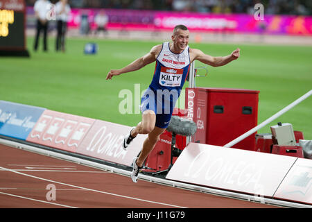 Richard Kilty (GBR), in concorrenza per gli Uomini 100m Finale al London, Regno Unito, IAAF Diamond League giochi di anniversario. Xxii Luglio 2016 Foto Stock