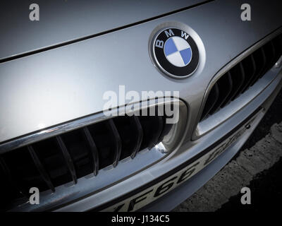 Il Badge e griglia di argento BMW Foto Stock